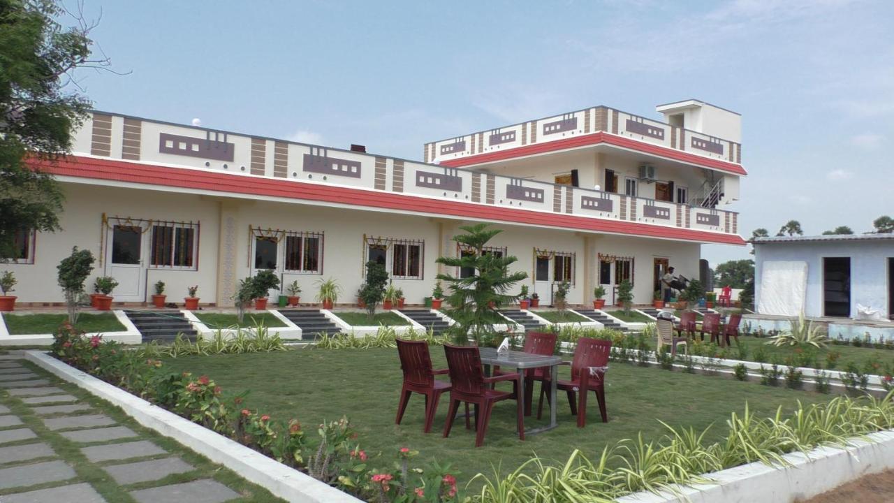Moonlight Beach Resort Ongole 外观 照片